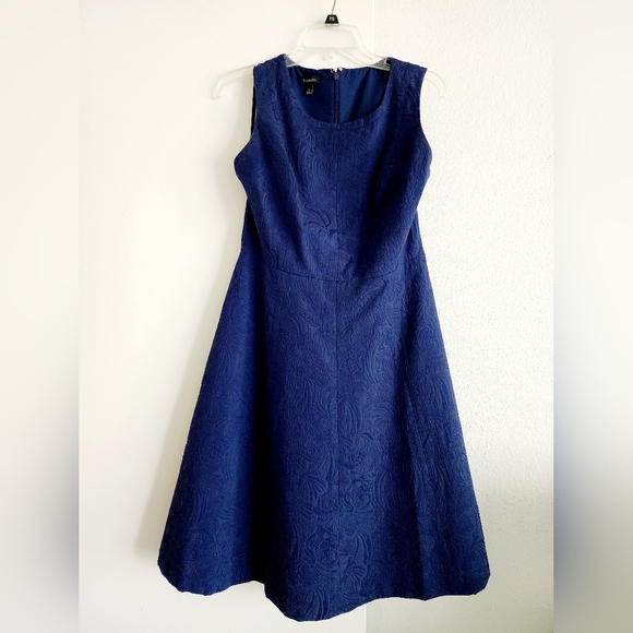 TALBOTS | Classic Blue Sleeveless Dress | Size 6 - Picture 6 of 10